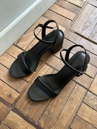 Sandalias tacón negras