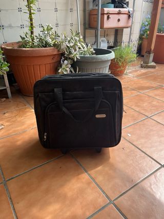 Maletín Tangus tela negro con ruedas