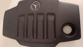 Tapa Motor Mercedes Benz es de un GLA H247
