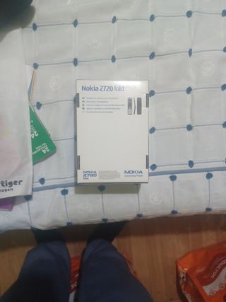 Nokia 2720 Fold sin abrir