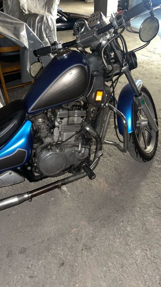 Kawasaki Vulcan 500 Bobber Customizada