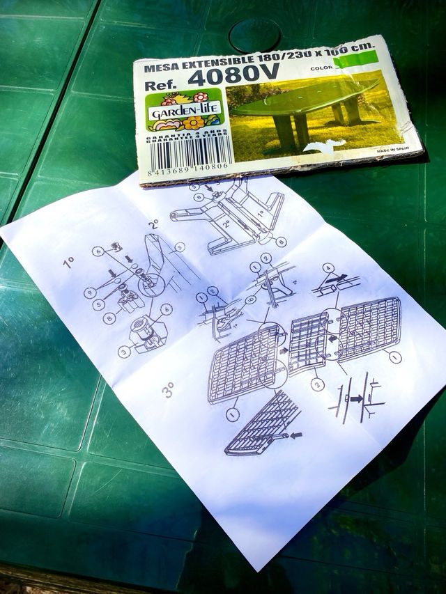 MESA JARDÍN RESINA 230x100cm + 4 SILLAS + COJINES.