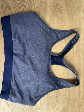 Top deportivo Nike azul