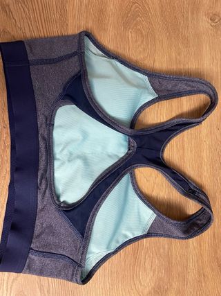 Top deportivo Nike azul