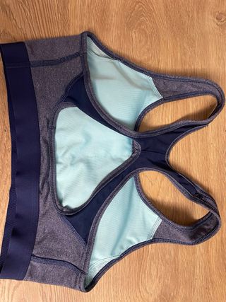 Top deportivo Nike azul