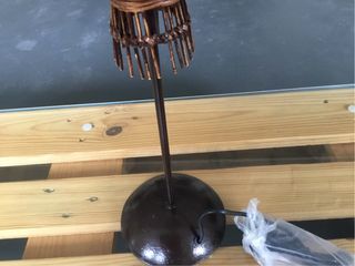 Lampada da tavolo in vetro e metallo