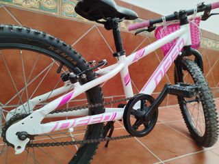 Bicicleta infantil niña rosa y blanca
