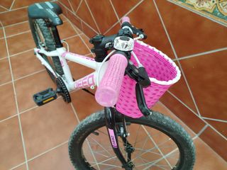 Bicicleta infantil niña rosa y blanca
