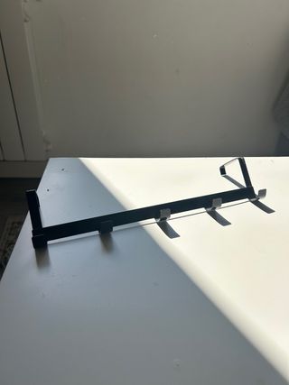 Perchero de puerta metálico negro