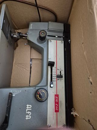 Máquina de coser Alfa Zig-Zag Artesanal