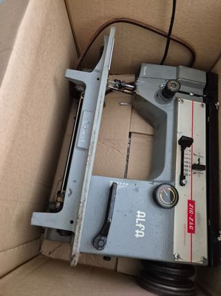 Máquina de coser Alfa Zig-Zag Artesanal