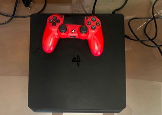 Consola PS4 Slim 1TB Negra + Mando Rojo + 4 Juegos