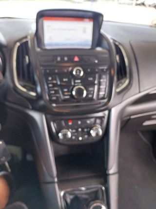Opel Zafira Tourer 2015