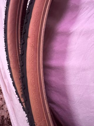 Cubiertas Vitoria Terreno Dry gravel