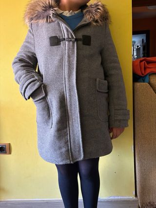 Abrigo niña Zara gris con capucha Talla 13/14