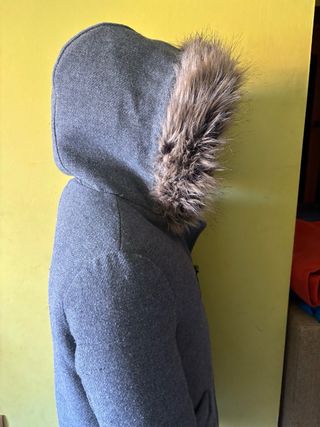 Abrigo niña Zara gris con capucha Talla 13/14