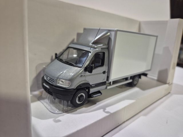 Renault Mascott DCI 1/43 Norev