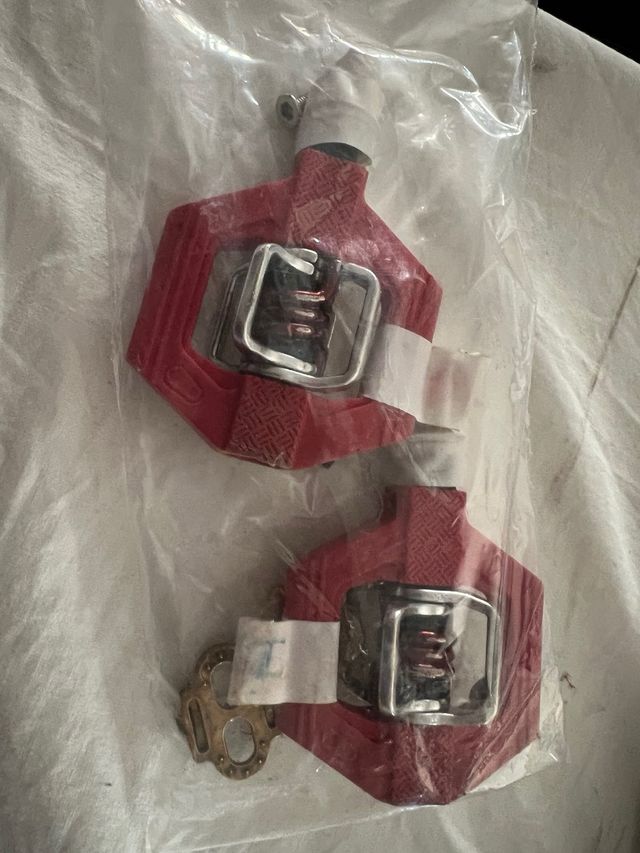 Pedales mixtos C/ y S/ calas