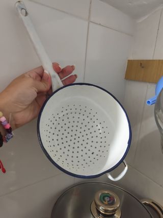 Cazo colador escurridor antiguo esmaltado