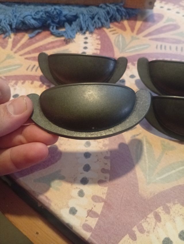 Tiradores negros metálicos Ikea (4 unidades)