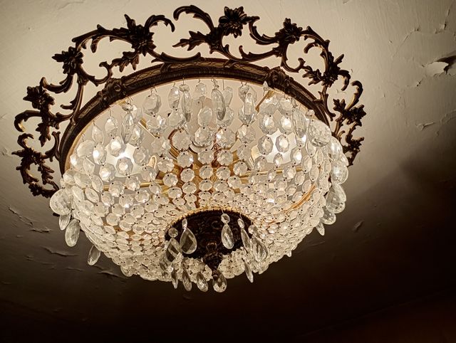 Plafón metal y cristal dorado