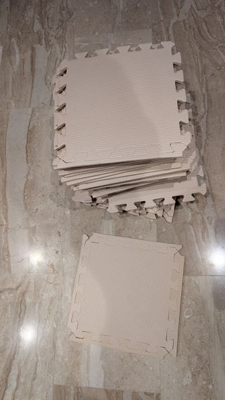 Suelo puzzle bebé 40 piezas 30x30cm