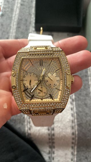 Reloj Guess Dorado y Blanco