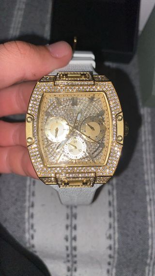 Reloj Guess Dorado y Blanco