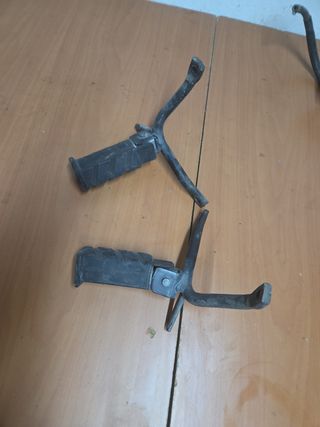 Posapiés Honda Dylan 125