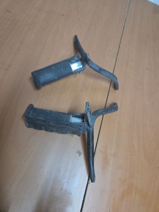 Posapiés Honda Dylan 125