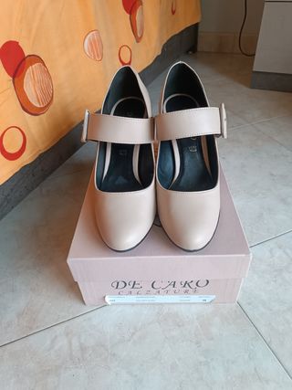 Scarpe eleganti beige con tacco