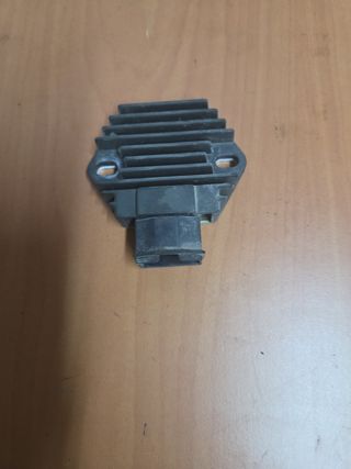 Regulador Corriente Honda Dylan 125