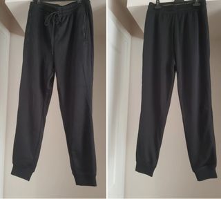 Pantaloni neri con zip