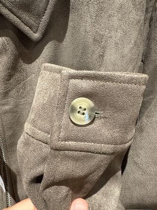 Chaqueta efecto ante H&M nueva con etiqueta.