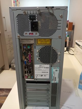 Maxdata Torre Favorit PC Retro Gris