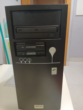 Maxdata Torre Favorit PC Retro Gris