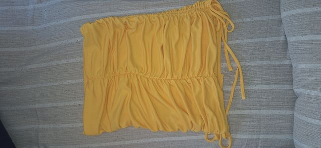 Falda mini fruncida amarilla