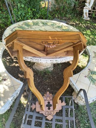 Consola de madera rústica