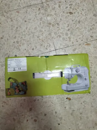 Máquina de coser SM-505A