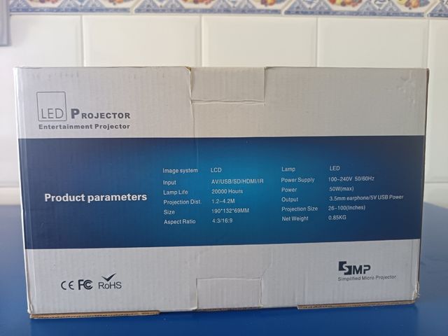 Proiettore home cinema a LED una volta usato