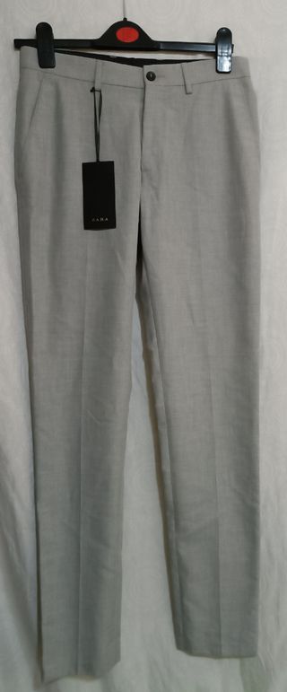 Pantalón Zara Gris Talla S.con etiqueta.