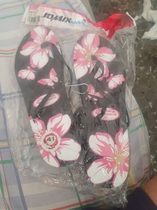 Chanclas Jomix Talla 41 Flores y Mariposas