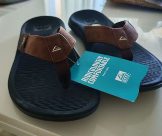 Chanclas Reef Santa Ana Marrones y Negras