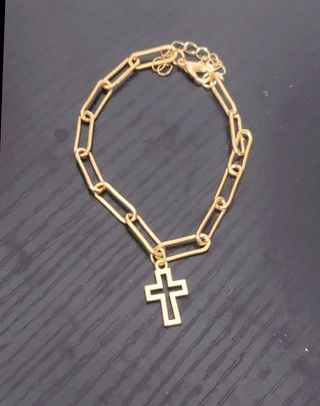 Bracciale con ciondolo a croce in acciaio