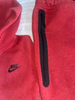 Conjunto Nike Tech Fleece Rojo