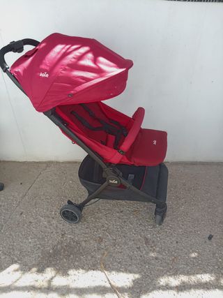 Carrito de bebé Joie rojo