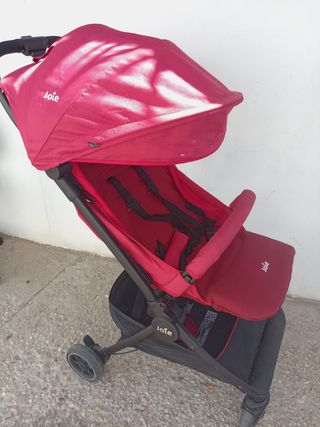 Carrito de bebé Joie rojo