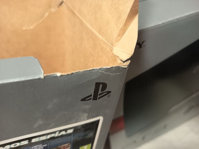 Cambio o vendo Caja PS3 Edición Cars 320 GB