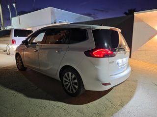 Opel Zafira Tourer 2013
