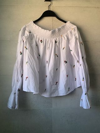 Blusa Zara blanca bordada flores